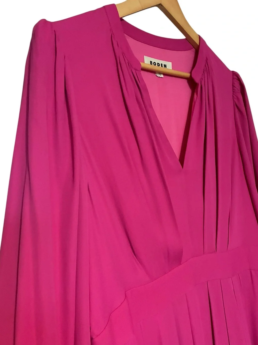 BODEN Pleat Detail Blouson Dress - Picture 7 of 15